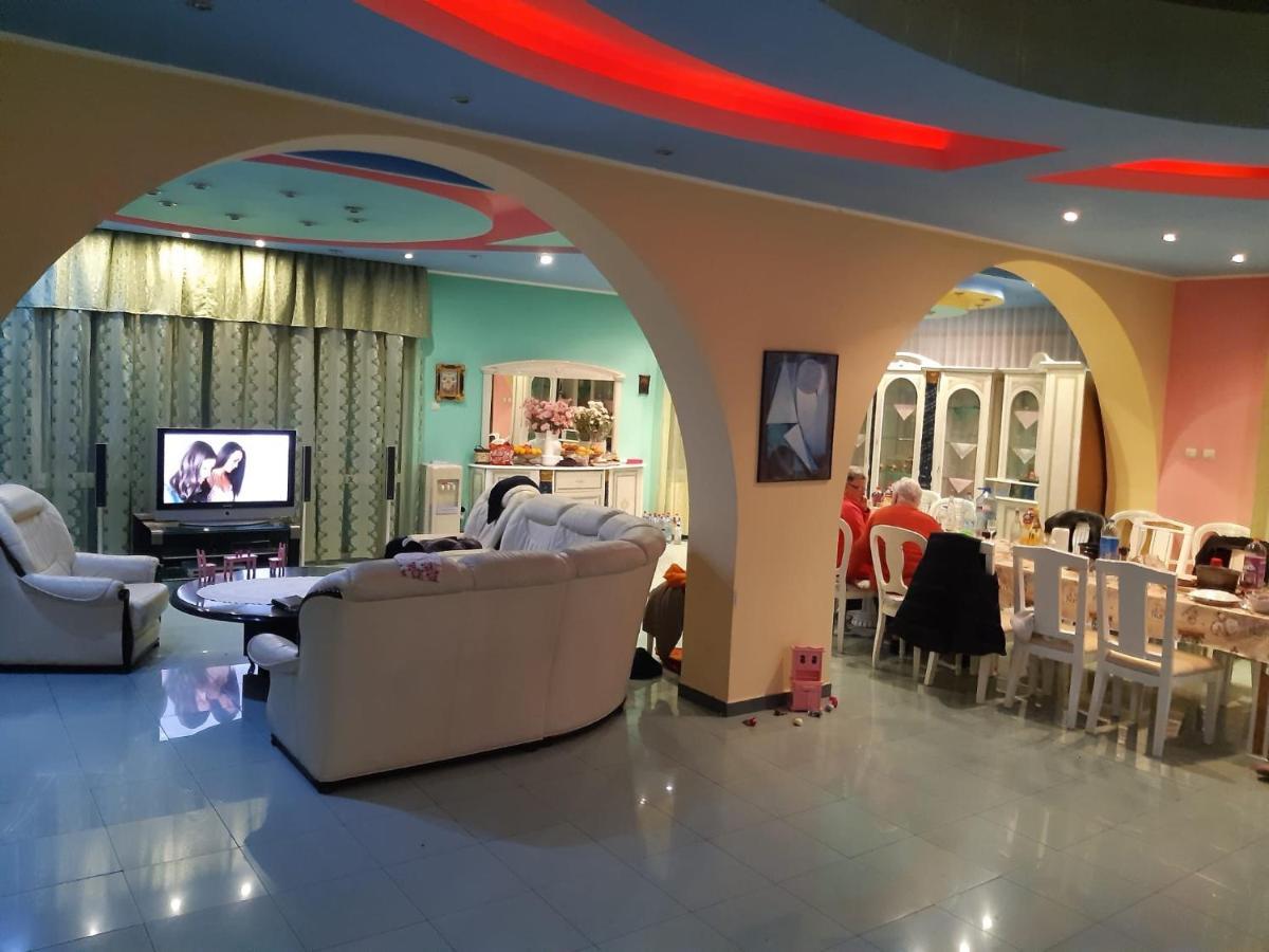Casa Albastra Hotel Drumu Carului Kültér fotó